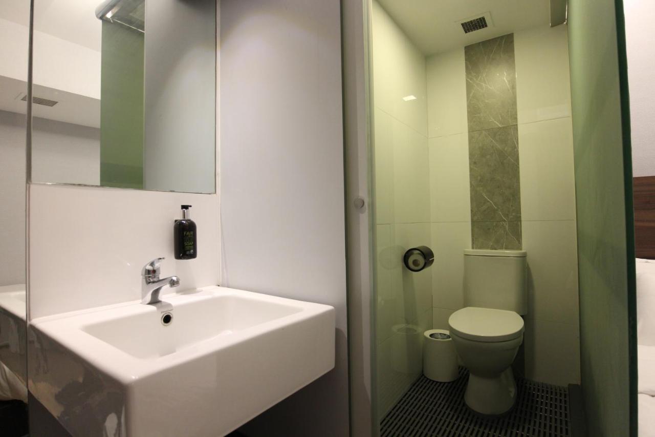 St Signature Bugis Beach, Short Overnight, 12 Hours, Check In 7pm Or 9pm 3* Singapur